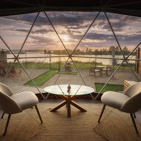 Luxe tent Domade Glamping Dome