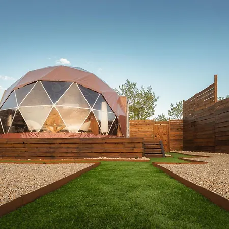 Domade Glamping Dome Luxe tent *