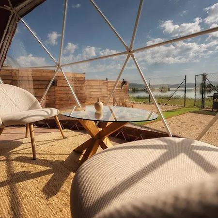 Domade Glamping Dome *